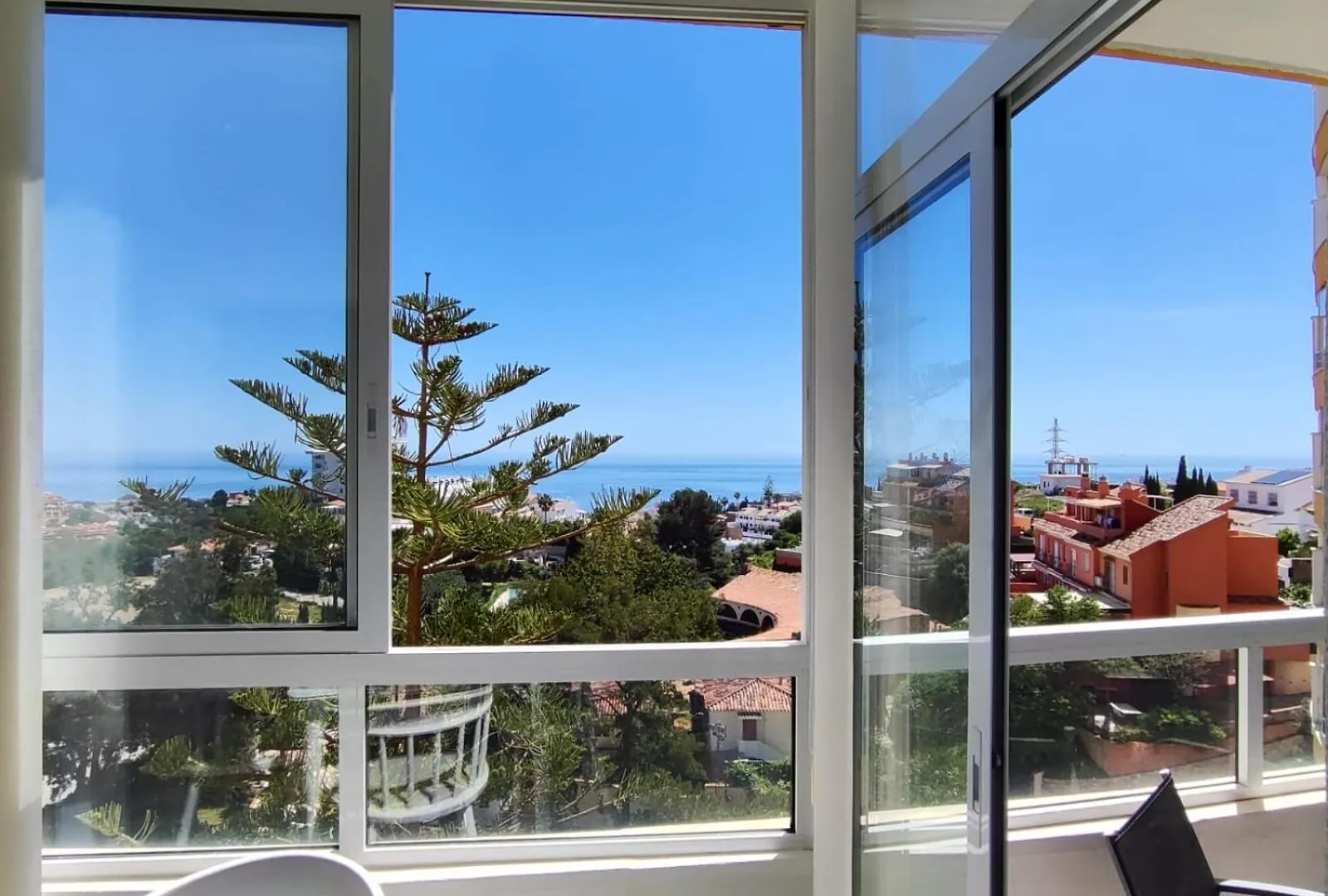 Alessandra 2 Sea View Apartment Fuengirola
