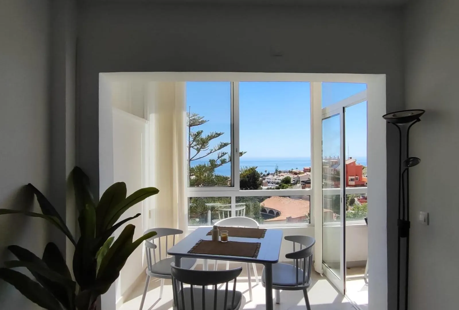 Alessandra 2 Sea View Apartment Fuengirola