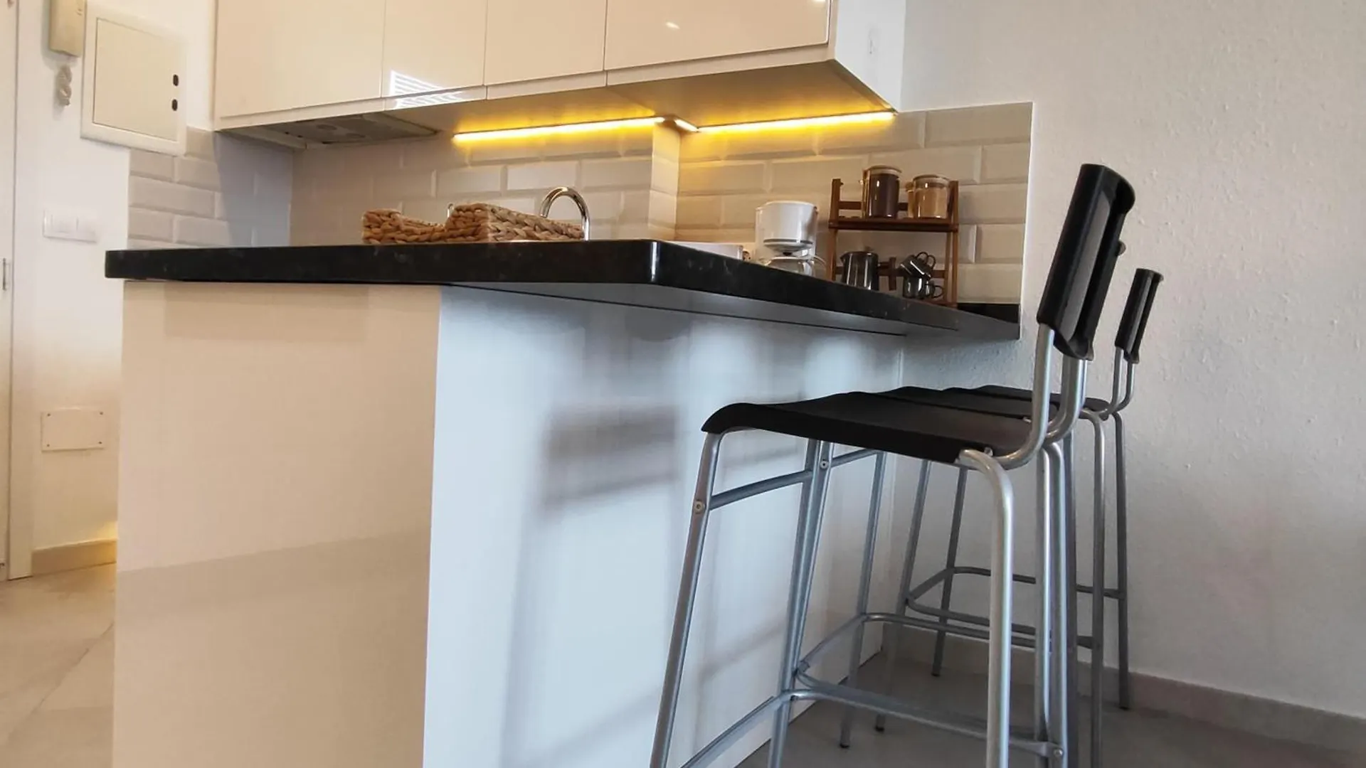 Alessandra 2 Sea View Apartment Fuengirola
