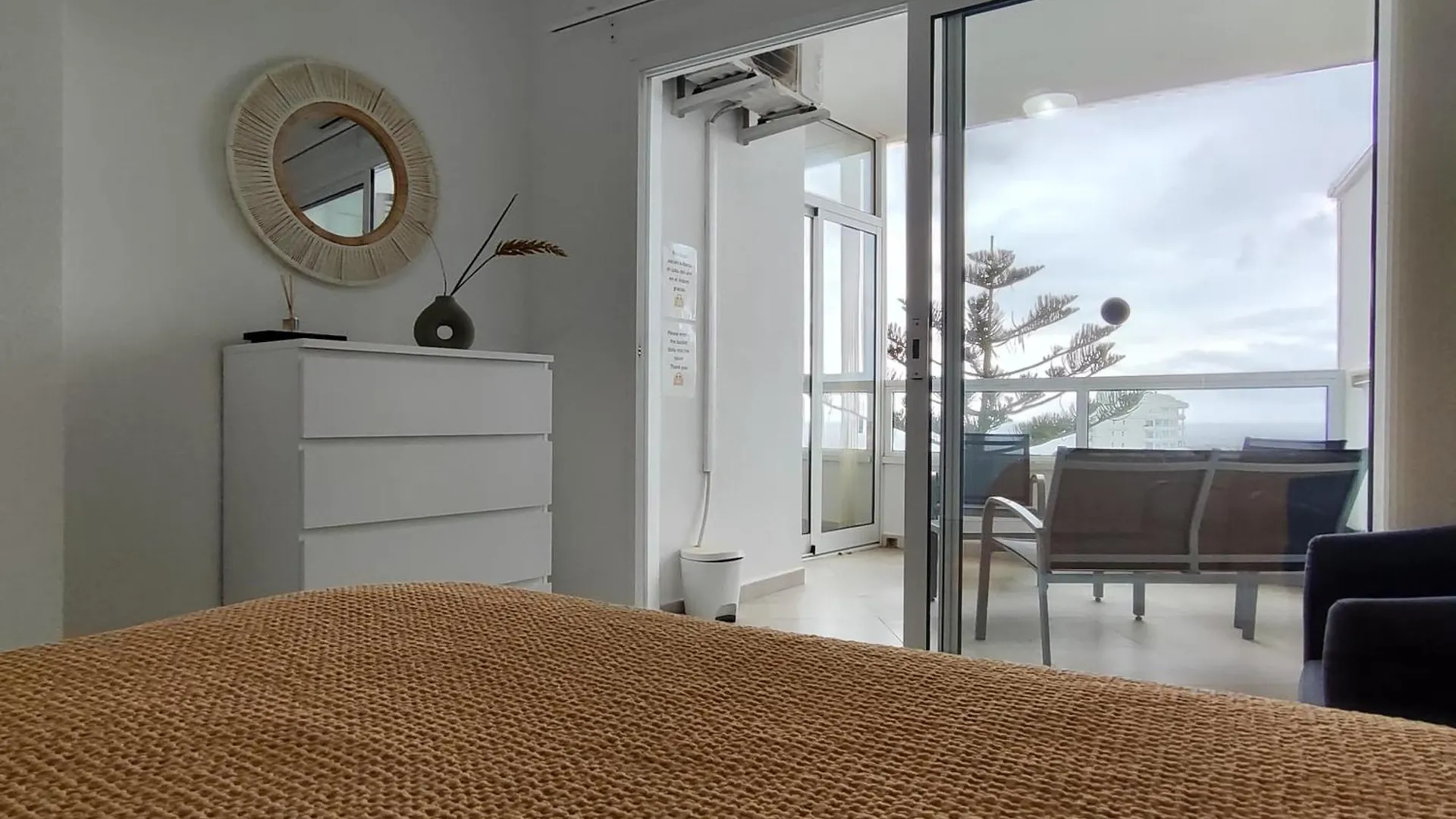 Alessandra 2 Sea View Apartment Fuengirola